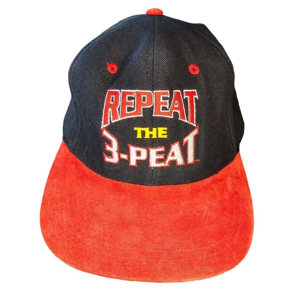 Vintage Chicago Bulls Repeat The Three-Peat Wool Blend Snapback Hat Cap Jordan